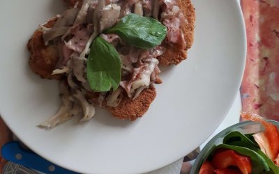 Laskagombás – sonkás ragu, kókuszlisztes tojáslepénnyel